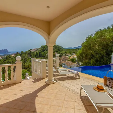 Villa Treveris By Abahana *