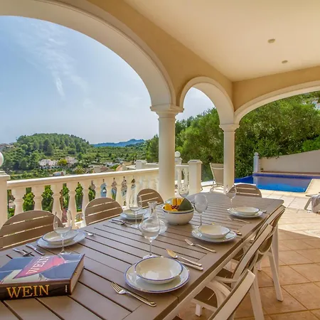 Villa Treveris By Abahana